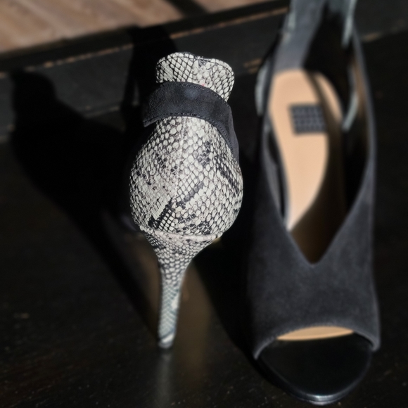 Snakeskin WHBM Heels - Picture 4 of 5